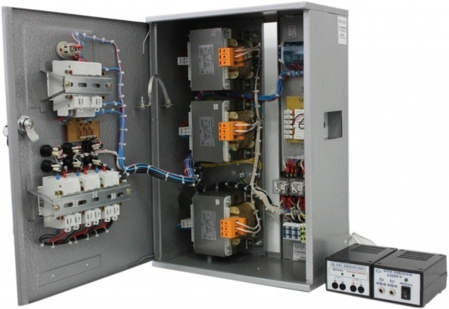 В) Комплект електрозабезпечення для лабораторій (КЕЛ)